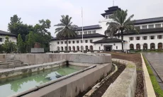 Baru Beres Separuh, Pemprov Jabar Kebut Revitalisasi Halaman Depan Gedung Sate
