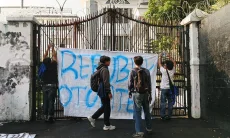 Aksi Damai Mahasiswa di DPRD Jabar, Tuntut Kasus Kekerasan Andrie Yunus