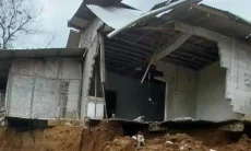 28 Warga Kampung Cimangurang Desa Cijayanti Diungsikan Pasca Rumahnya Ambruk