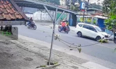 Uang Pensiun Rp16,5 Juta Raib Dijambret, Aksi Pelaku Terekam CCTV
