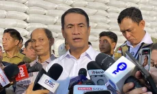 Mentan Sidak Gudang Beras di Karawang, Stok Cukup untuk Satu Tahun