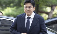 Terlibat Perdagangan Curang, Polisi Keluarkan Surat Penangkapan Bang Si Hyuk HYBE