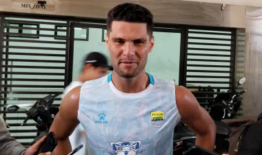 Julio Cesar Sebut Persib Musim 2026/2027 Punya Bintang-bintang Besar