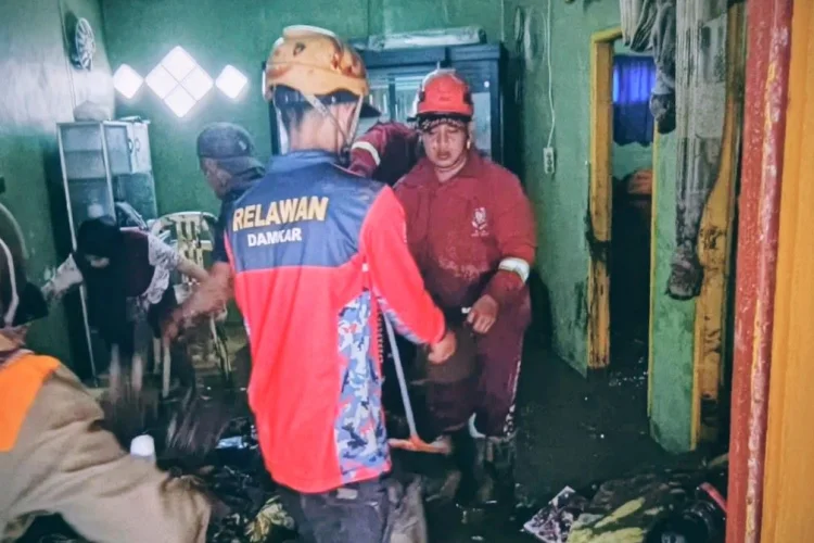 Angka Kebakaran Menurun, Pelayanan Darurat Damkar Cimahi Tetap Tinggi