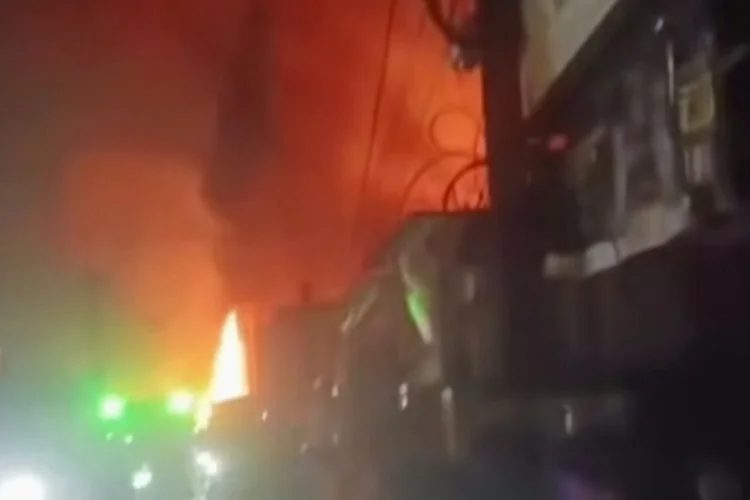 Terdengar Beberapa Kali Ledakan Hebat, Gudang Elpiji di Bekasi Hangus Terbakar