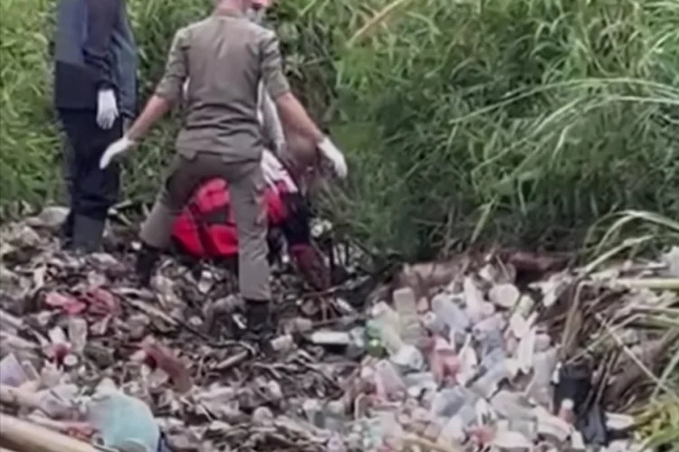 Geger! Penemuan Mayat di Sungai Ciputri Lembang, Dievakuasi Tim INAFIS Polres Cimahi