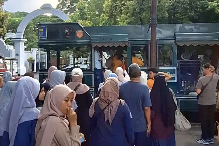 Libur Lebaran, Kota Bandung Banjir Wisatawan Berkat Keamanan Kota