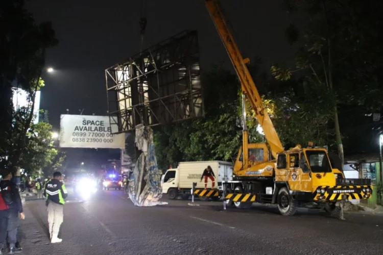 Satpol PP Kota Bandung Dorong Pembentukan Tim Verifikasi Struktur Reklame