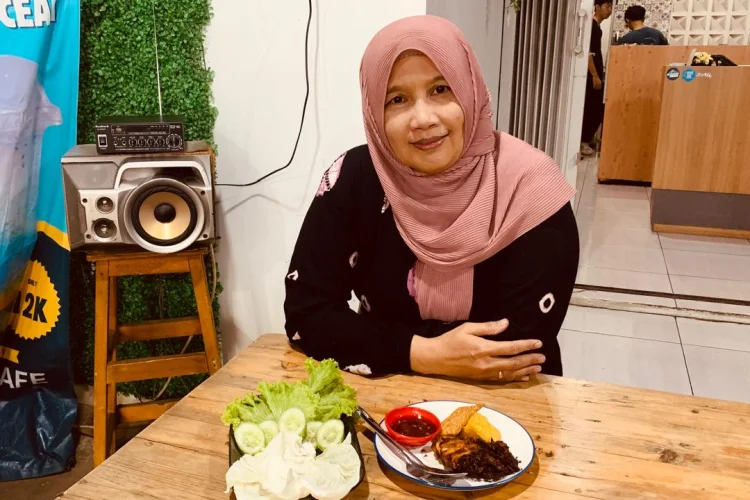 Dari Judul Tesis yang Gagal, Jalan Panjang Gepuk Ayam A Zaki