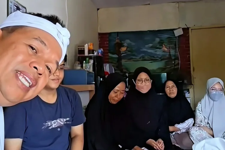 Gubernur Jabar Datangi Rumah Korban Pembunuhan oleh Preman di Purwakarta