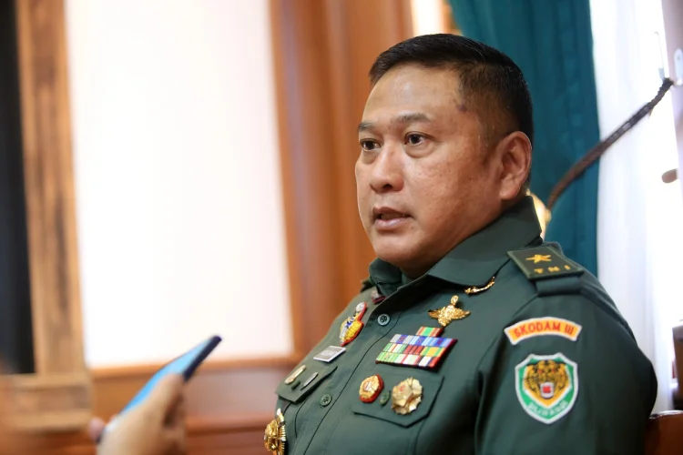 Tanah, Bibit, dan Telur: Hobi yang Menenangkan Brigjen TNI Agus Bhakti