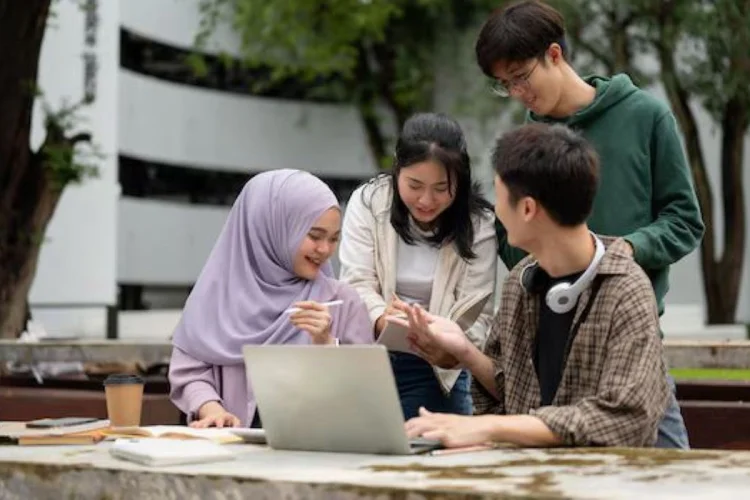 Pasca Pengumuman SNBP, Cara Pandang Orang Tua Terkait Gelar Akademik Kini Bergeser
