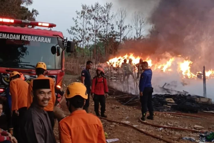 85 Petugas Diskarmatan Siaga Setiap hari Antisipasi Bencana di Kota Bandung