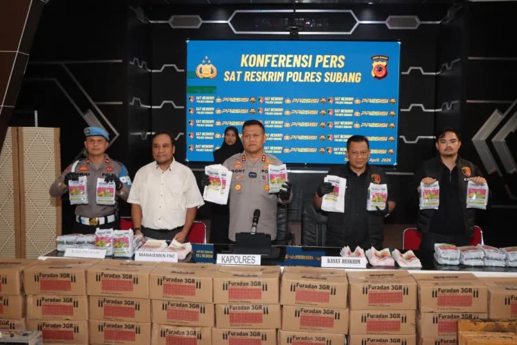 Polres Subang Sita Ribuan Kilo Pestisida Palsu, 3 Tersangka Diamankan