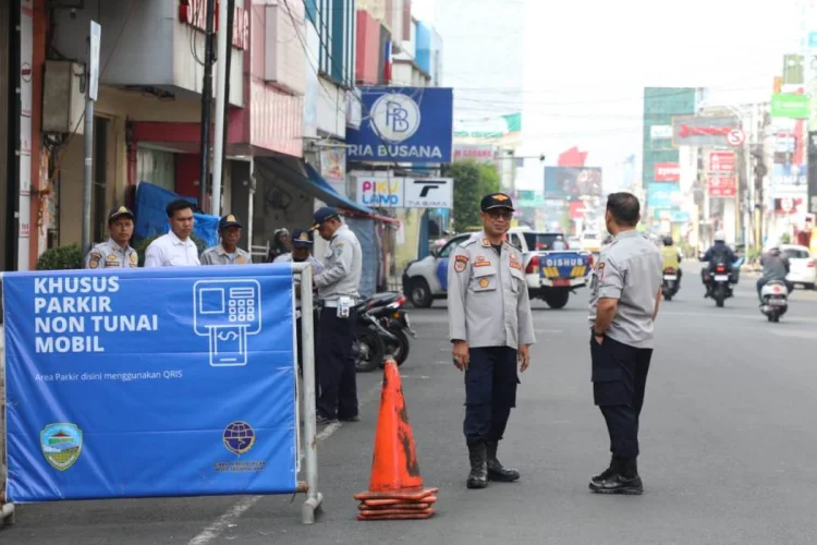 Dongkrak PAD, Dishub Kota Tasikmalaya Uji Coba Parkir Nontunai QRIS di HZ Mustofa