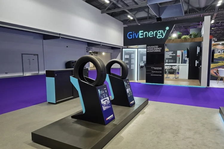 Performa Tetap Optimal, Menjaga Mobil Listrik lewat Ban
