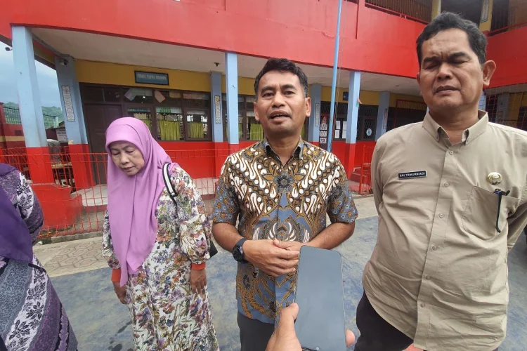 Bangunan SDN Bunisari Dijebol dan Dipagar Bondek, Disdik KBB Lapor ke Polisi
