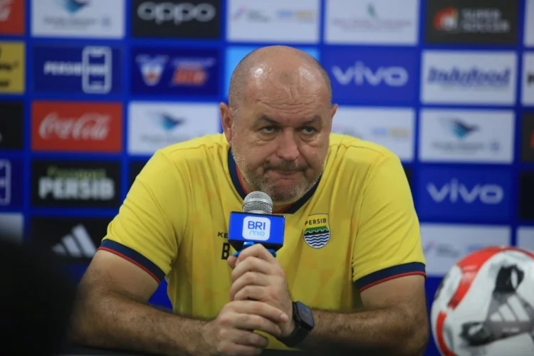 Persib Kesalip Borneo FC Usai Kalahkan Persik Kediri 1-0, Bojan Hodak Ngomong Gini