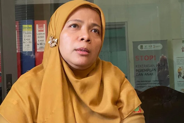 Guru SMA di Karawang Paksa Siswi Penuhi Hasrat, Modus Janji Dinikahi