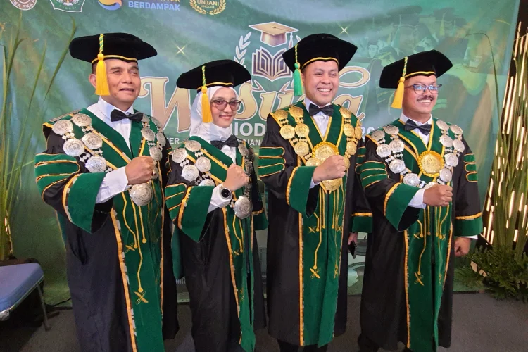 Wisuda 1.810 Lulusan, Rektor Unjani: Sistem Hybrid Buka Akses Kuliah Tanpa Privilege