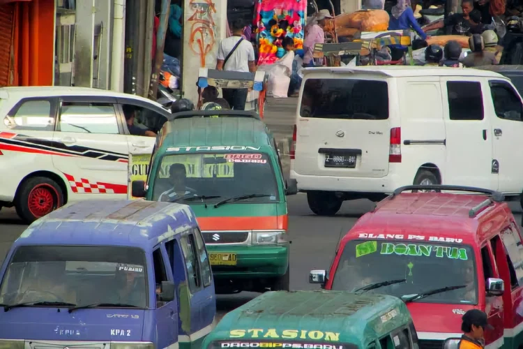 Kota Bandung Siap Ubah Angkot Jadi Kendaraan Listrik Secara Bertahap