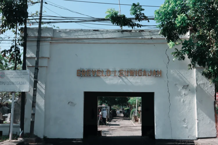 Menelisik Jejak Makam Kerkhof, Saksi Bisu Sejarah Kota Cimahi