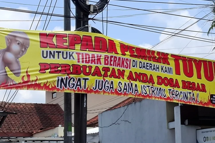 Resah Uang Hilang Misterius, Warga Tasikmalaya Pasang Spanduk Larangan Tuyul
