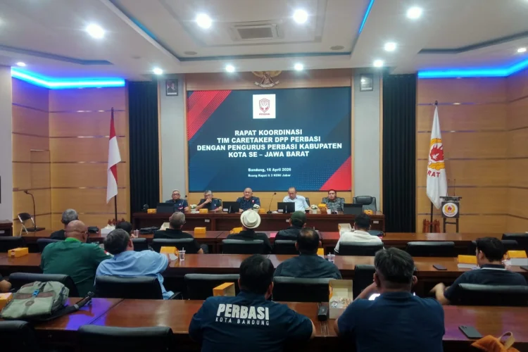 14 Pengcab Kawal Iman Firmansyah di Musda Ulang Perbasi Jabar