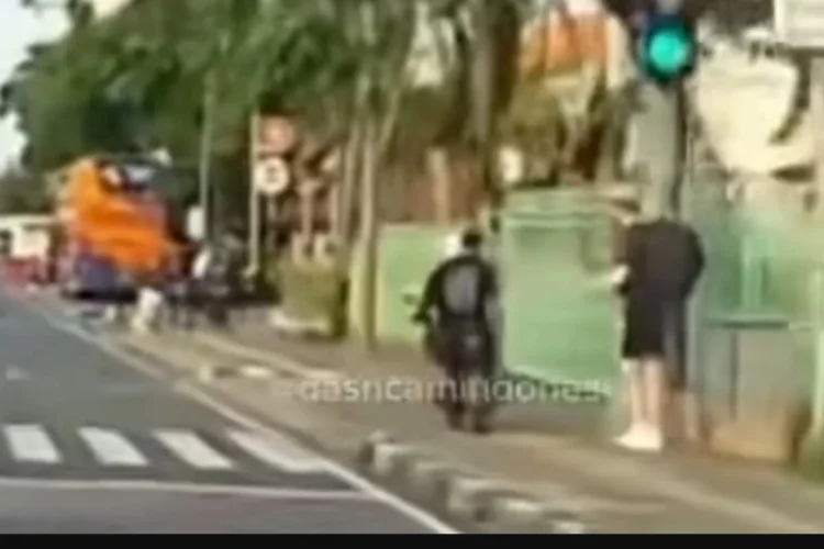 WNA Asal Jerman Dijambret di Sawah Besar, Polisi Buru Pelaku yang Terekam Video Viral
