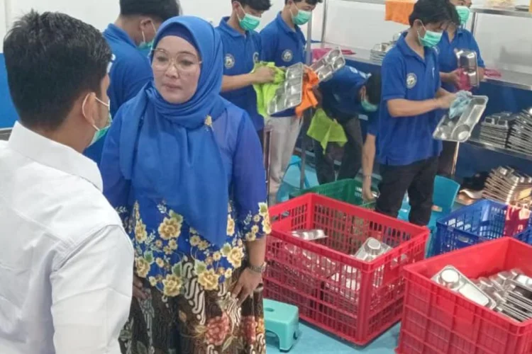 Tekan Angka Pengangguran, Tiga Dapur SPPG Milik Sintha Serap Hingga Ratusan Pekerja