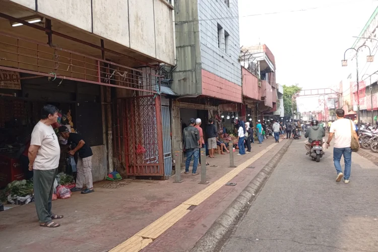 Warga Lebih Nyaman Belanja, Jalan Pedati Kini Terlihat Lebih Rapi