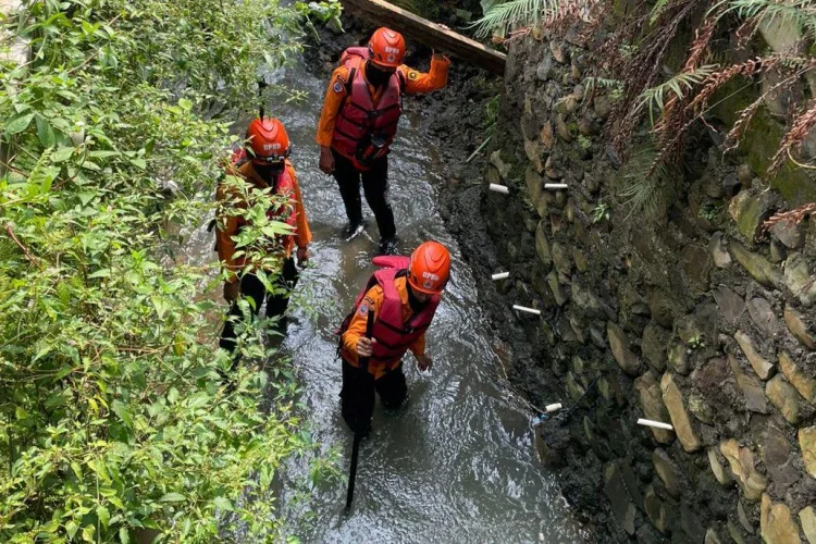 Balita MAA Hanyut Terbawa Banjir, Jasadnya Ditemukan di Rawapanjang