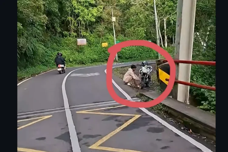 Lagi-Lagi Jembatan Cangar, Momen Sebelum Korban Tewas Terekam Kamera