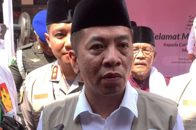 Bupati Karawang Lepas 443 Jemaah Haji