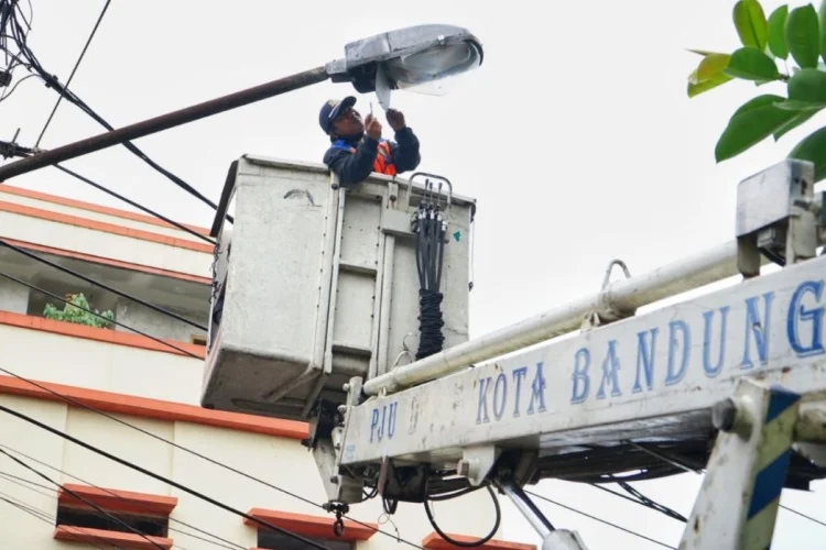 Dishub Kota Bandung Pastikan Penambahan PJU di Jalan Panjunan