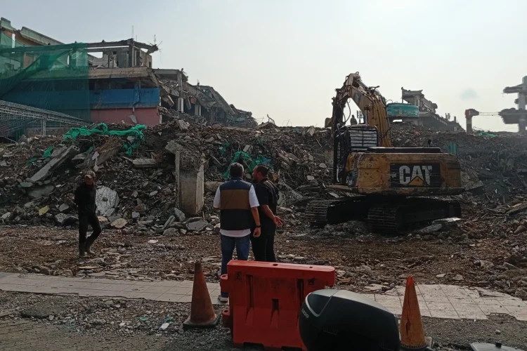 Pembongkaran Plaza dan Pasar Bogor Ditargetkan Rampung Juli, Progres Mencapai 85%