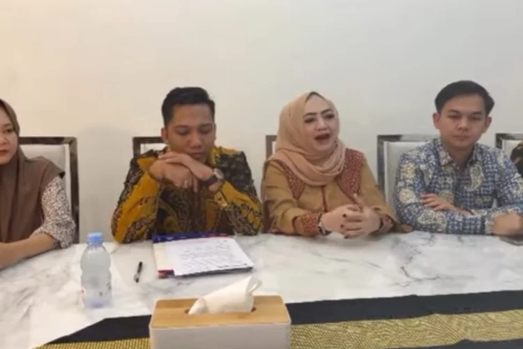 Klarifikasi Ferizka Prihadi dan Orang Tua Bayi Soal Video Viral Totok Sirih