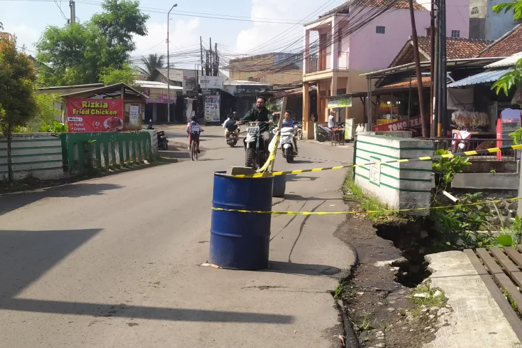 Jembatan Junti Hilir Katapang Terancam Ambles, Warga Ingin Secepatnya Diperbaiki