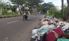 Sampah Liar Kembali Menggunung di Jalur Wisata Soreang–Ciwidey, Bikin Warga Kesal
