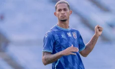 Unggahan Istri Patrick Robson Diserbu Bobotoh, Uilliam Barros Ikut Beri Kode Keras