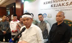 Heboh Pemotongan Rambut 18 Siswi SMKN 2 Garut, Dedi Mulyadi Temui Orang Tua