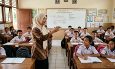 Sulit Angkat Kepala Sekolah, Guru Honorer Diusulkan Diangkat jadi PNS Secara Bertahap
