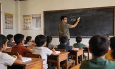 Kekurangan Tenaga Pendidik Capai 146 Orang, Guru Honorer di Cimahi Tetap Mengajar