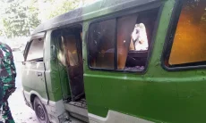 Diduga Konseling Aki, Angkot Pasar Anyar-Salabenda Hangus Terbakar