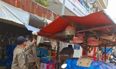 Cegah Kemacetan dan Gangguan Ruang Publik, Satpol PP Cimahi Tertibkan PKL