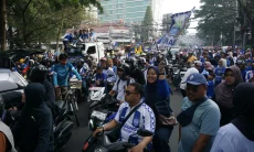 Viral Pemukulan Sesama Bobotoh Saat Konvoi Juara, Viking Persib Club Pecat Pelaku