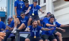 Ungkapan Haru Layvin Kurzawa Usai Ikut Konvoi Persib Juara: Hari yang Ajaib!