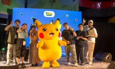 Taro Gandeng Pokemon, Bandung Jadi Magnet Perburuan Stiker dan Kartu Koleksi