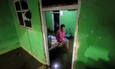 Tiga Tahun Hidup di Atas Air, Warga Ambulu Mulai Kehilangan Harapan