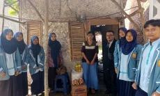 Keluarga Besar dan OSIS SMPN 2 Pangenan Salurkan Bantuan untuk Dhuafa